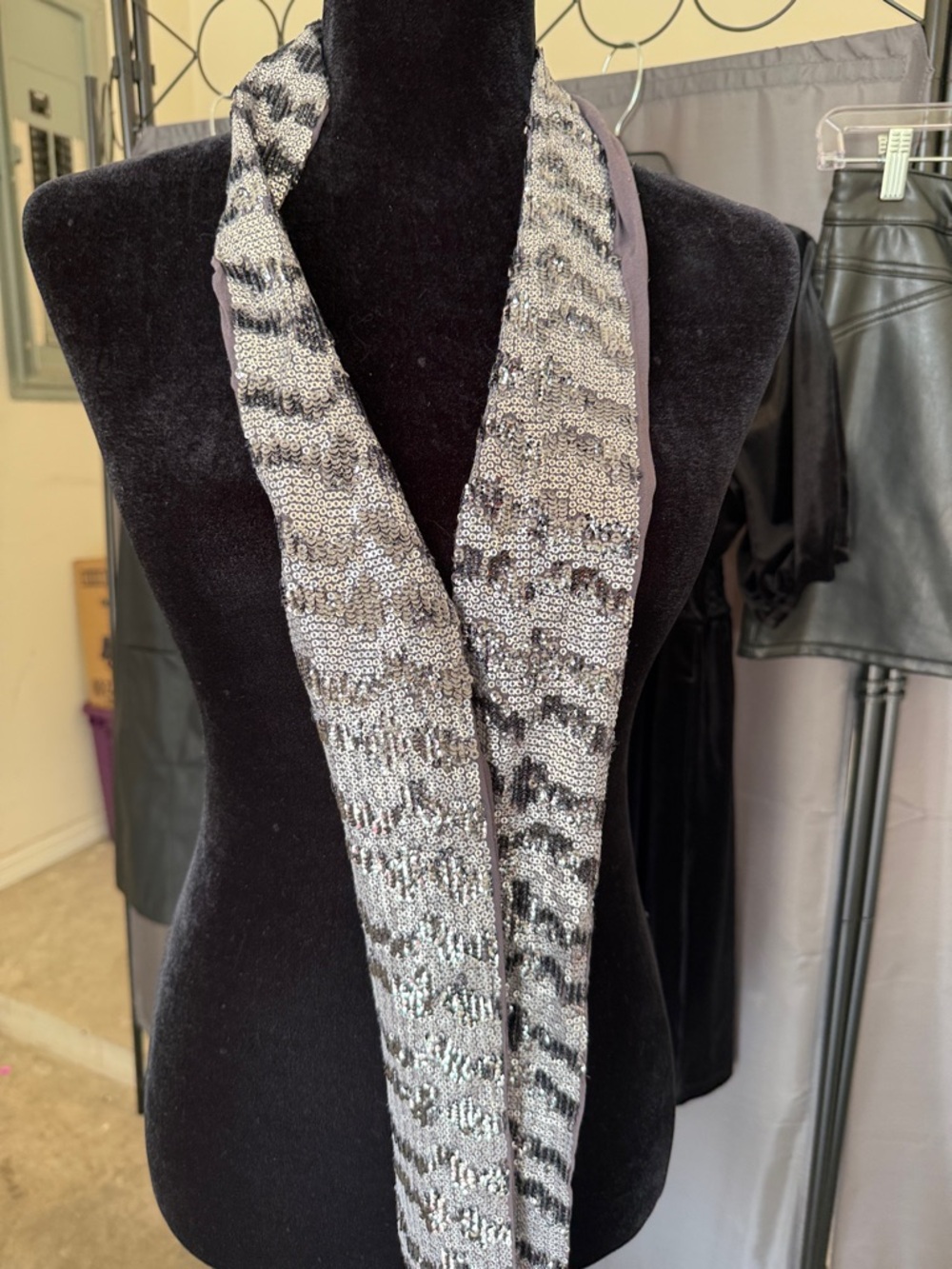 Scarf - Picture 2 of 3